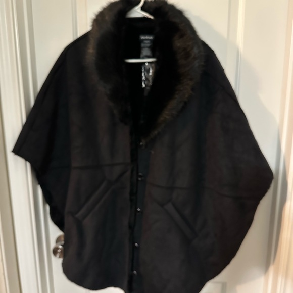 Bebe poncho shawl jacket - Picture 3 of 4